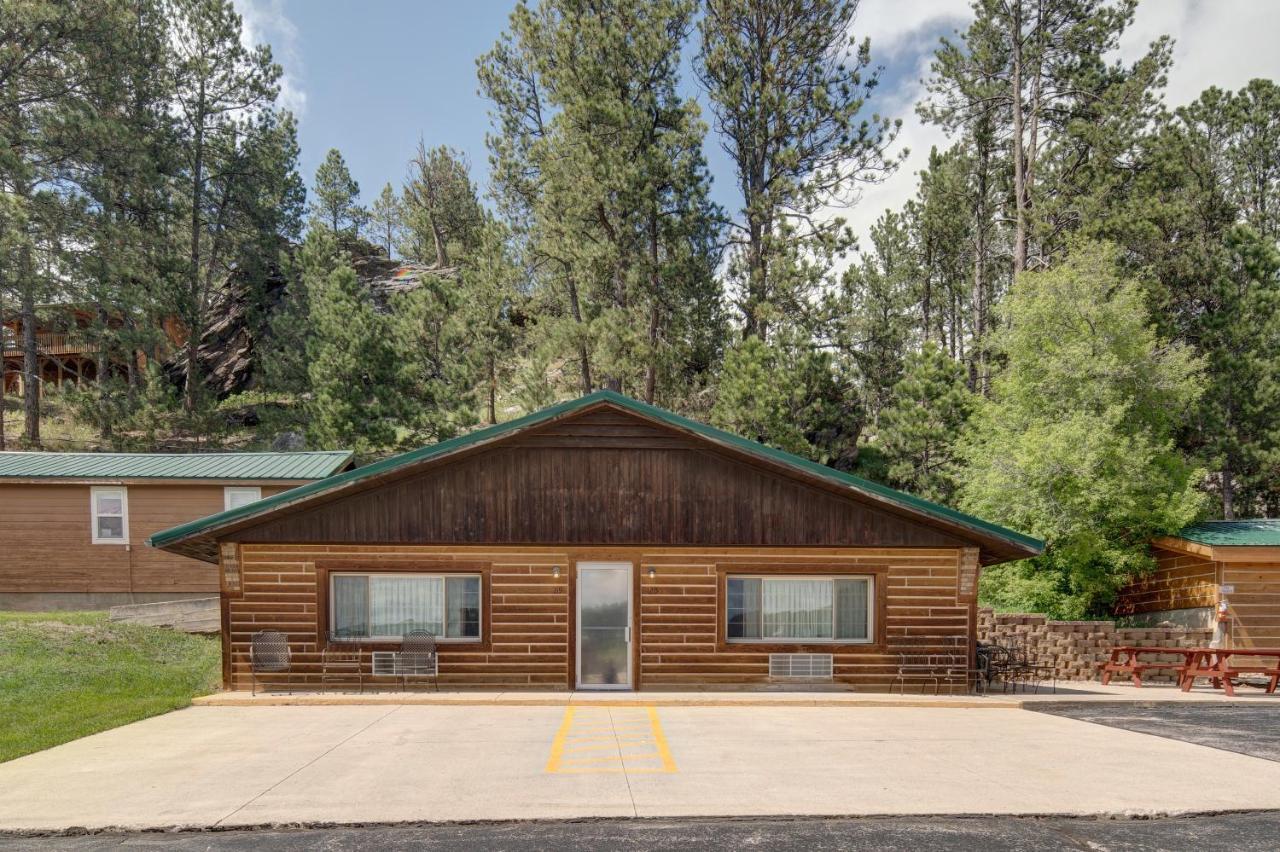 Rock Crest Lodge & Cabins Custer Exterior foto