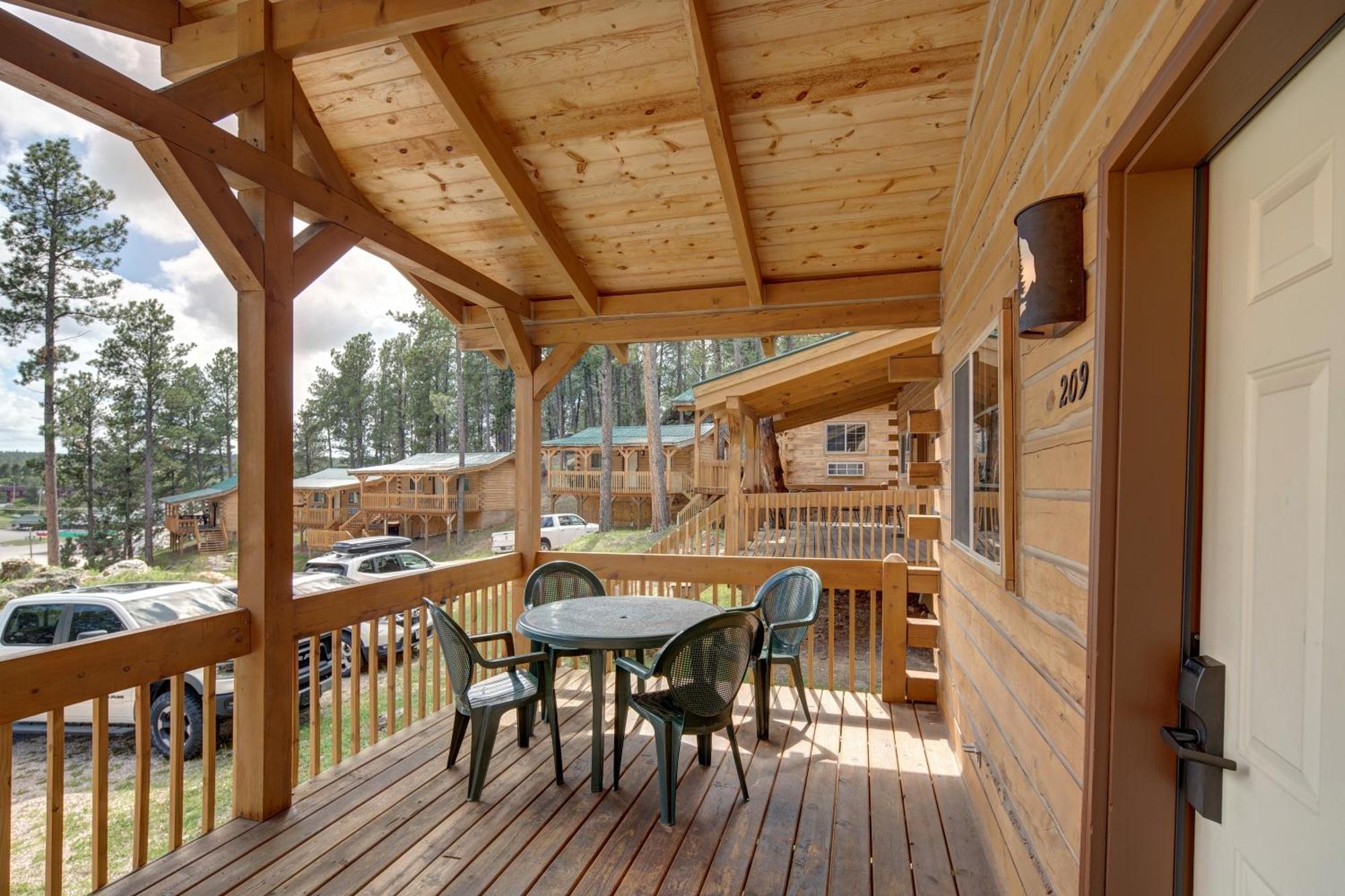 Rock Crest Lodge & Cabins Custer Exterior foto